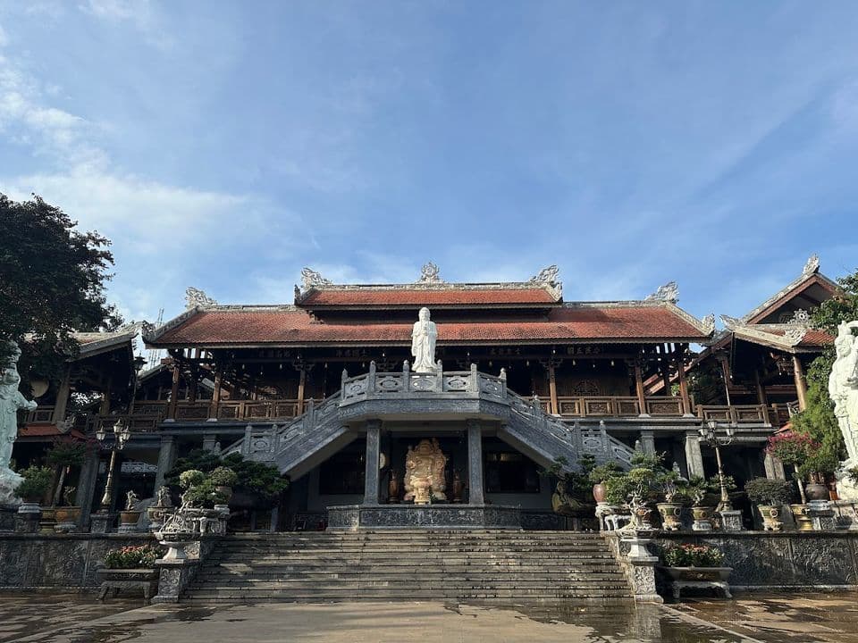 Ảnh nổi bật của Temple of Sac Tu Khai Doan