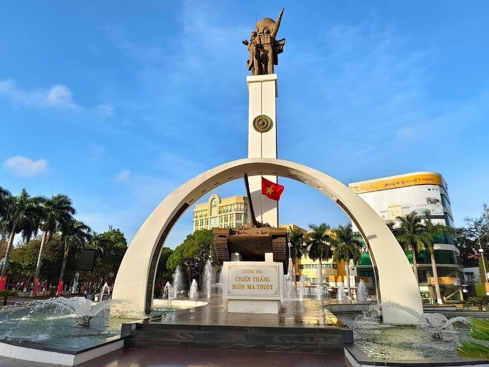 Ảnh nổi bật của Buon Ma Thuot Victory Monument